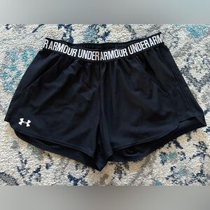 Under Armour Black Athletic Shorts Moisture-Wicking Performance